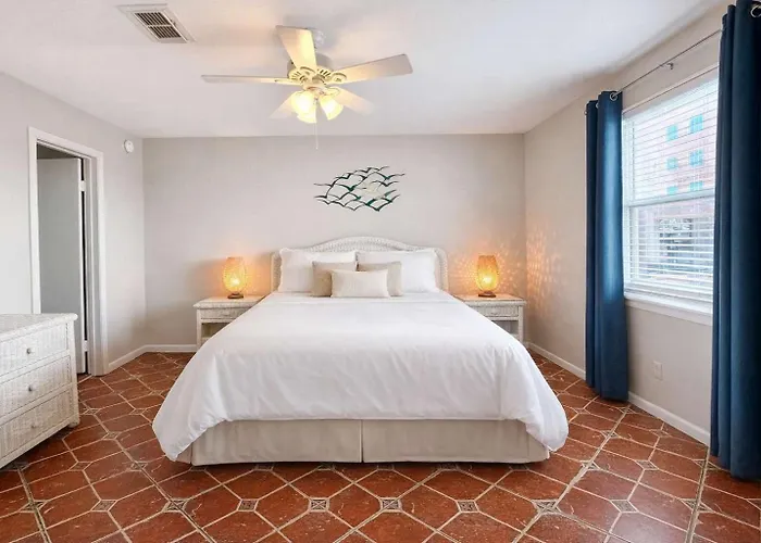 Apartment Sea Horse 612- 2 Min Walk 2 Gulf Shores